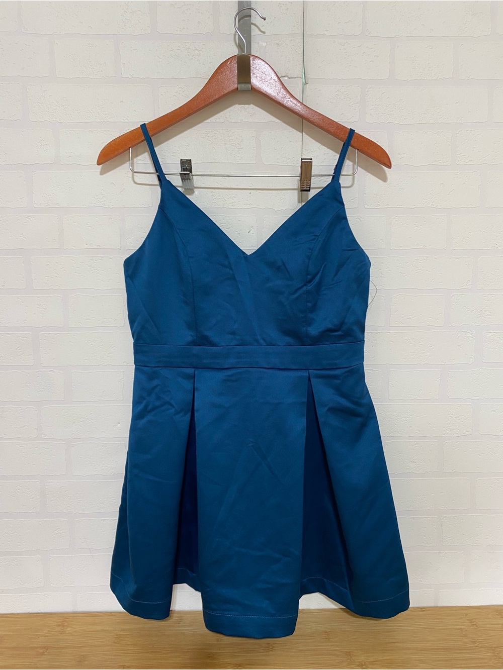 Lulus women’s pleated skater dress size medium teal blue